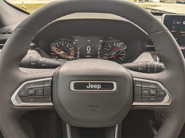 2023 Jeep Compass Latitude Lux FWD