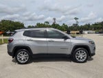 2023 Jeep Compass Latitude Lux FWD