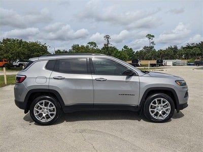 2023 Jeep Compass Latitude Lux FWD