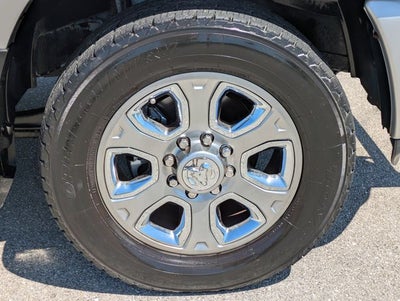 2018 RAM 2500 Laramie Crew Cab 4x4 6'4' Box