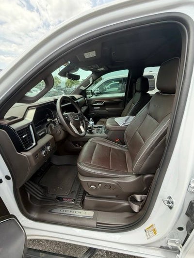 2023 GMC Sierra 1500 4WD Crew Cab Short Box Denali