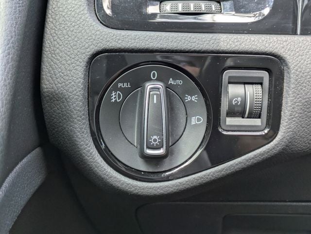 2018 Volkswagen Golf GTI Base