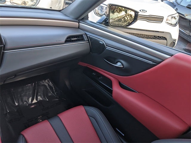 2024 Lexus ES 350 F SPORT Handling