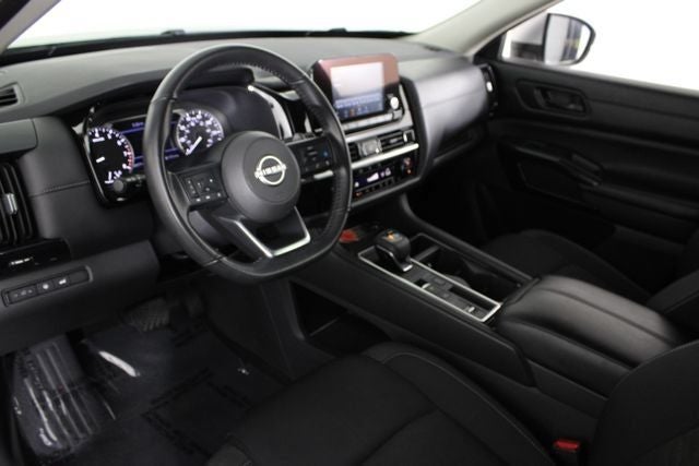 2025 Nissan Pathfinder SV FWD