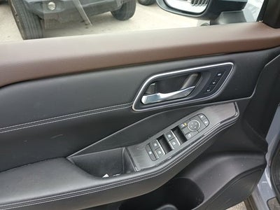 2023 Nissan Rogue Platinum FWD