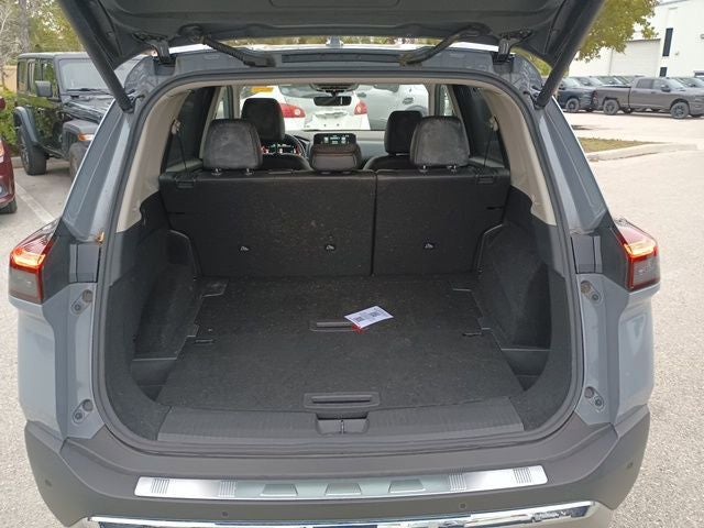 2023 Nissan Rogue Platinum FWD