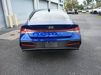 2025 Hyundai Elantra SEL Convenience