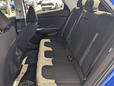 2025 Hyundai Elantra SEL Convenience