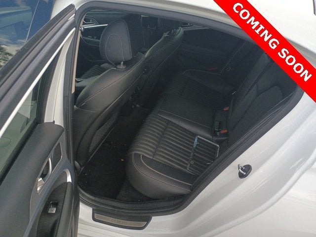 2022 Genesis G70 2.0T RWD