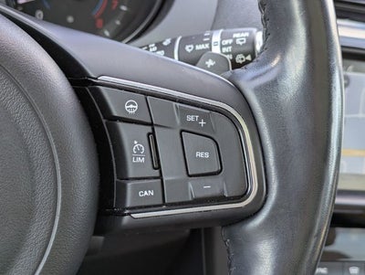 2018 Jaguar F-PACE 25t Premium