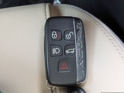 2018 Jaguar F-PACE 25t Premium