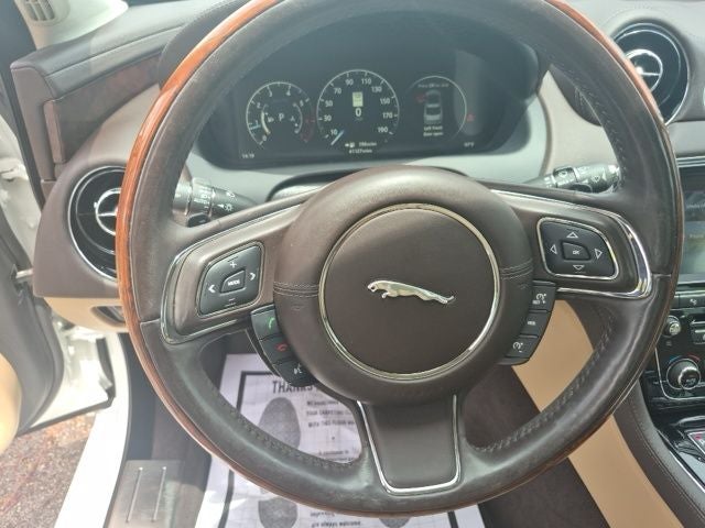 2016 Jaguar XJ R-Sport