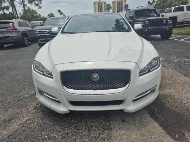 2016 Jaguar XJ R-Sport