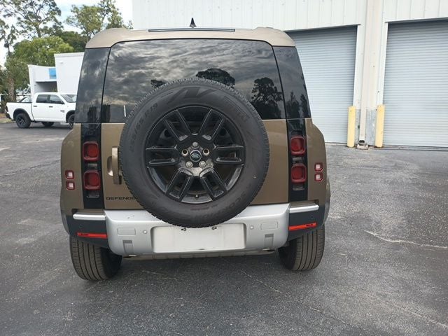 2025 Land Rover Defender 110 S