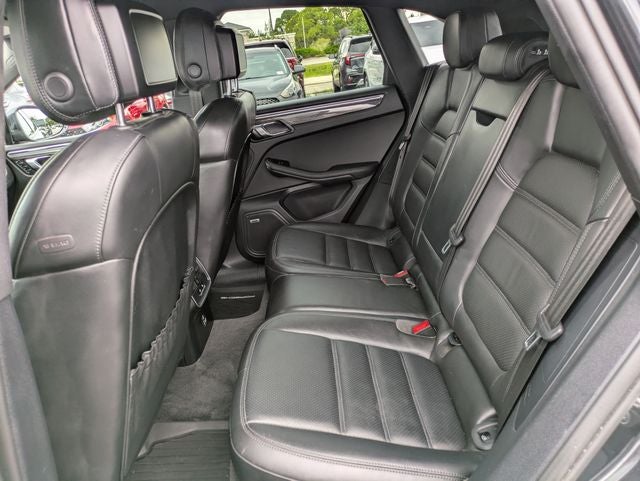 2023 Porsche Macan T