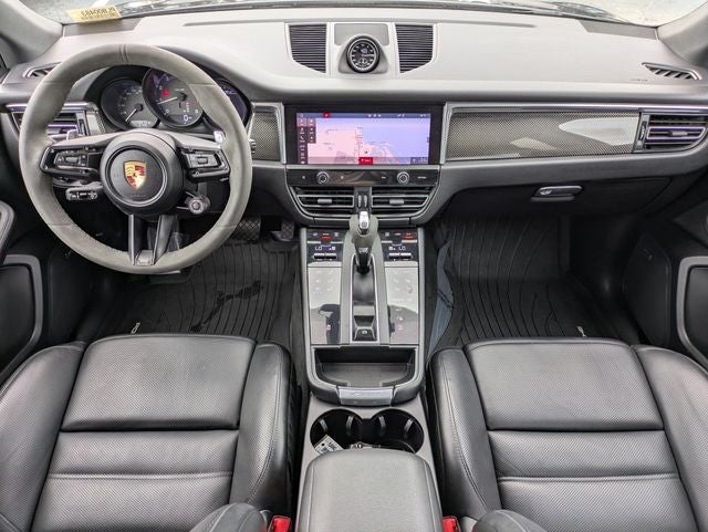 2023 Porsche Macan T
