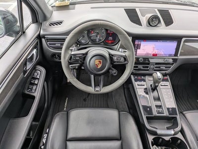 2023 Porsche Macan T
