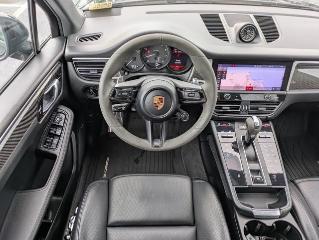 2023 Porsche Macan T