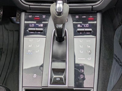 2023 Porsche Macan T