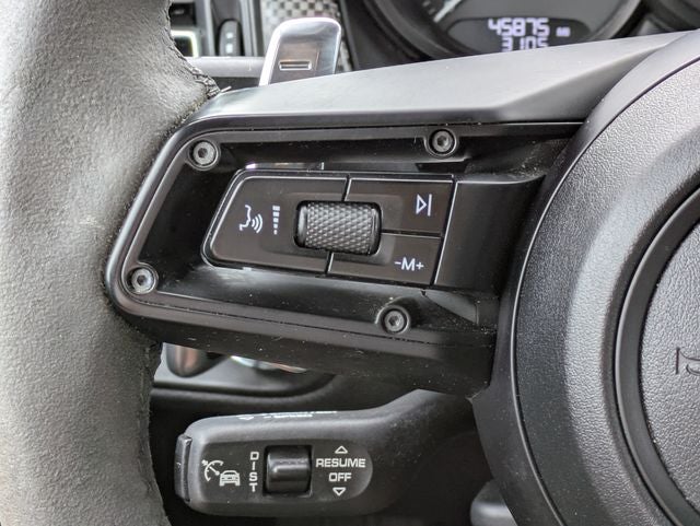 2023 Porsche Macan T