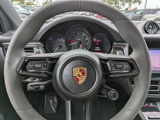 2023 Porsche Macan T